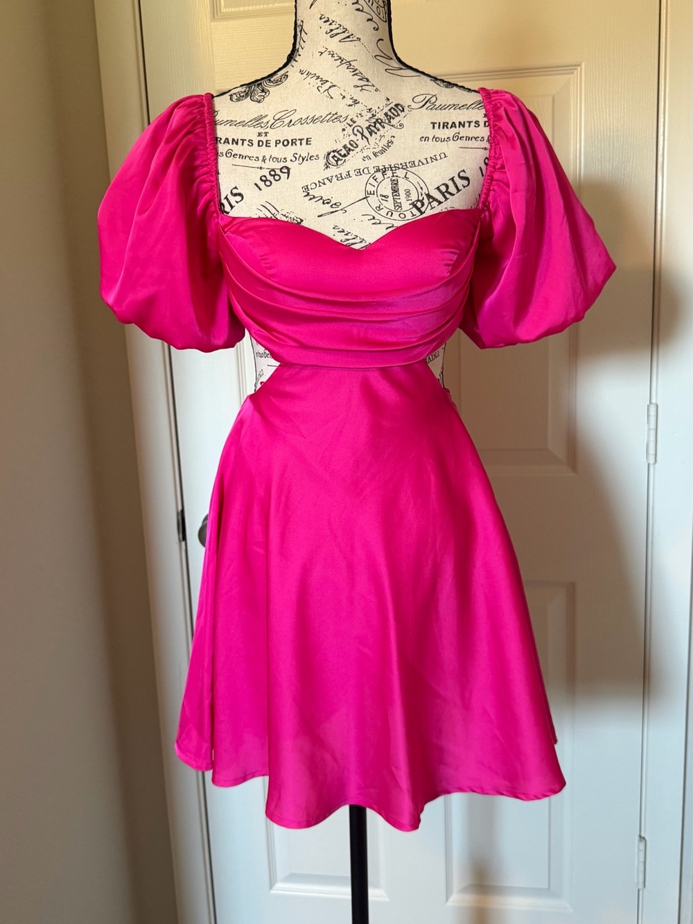 ASTR the Label Hot Pink Puff Sleeve Cutout Mini Dress - Picture 2 of 5